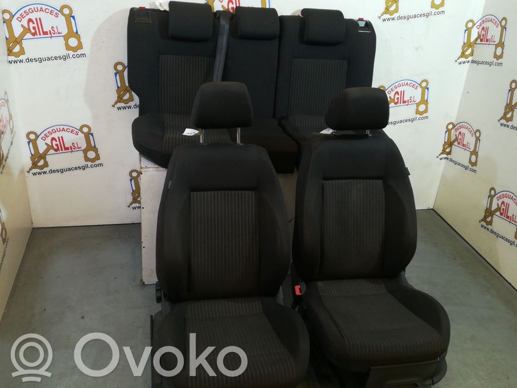 Volkswagen Polo Fotele / Kanapa / Komplet 