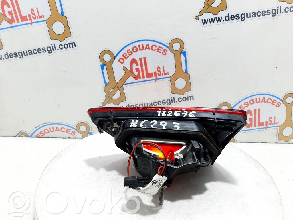 Rear/tail lights   132676