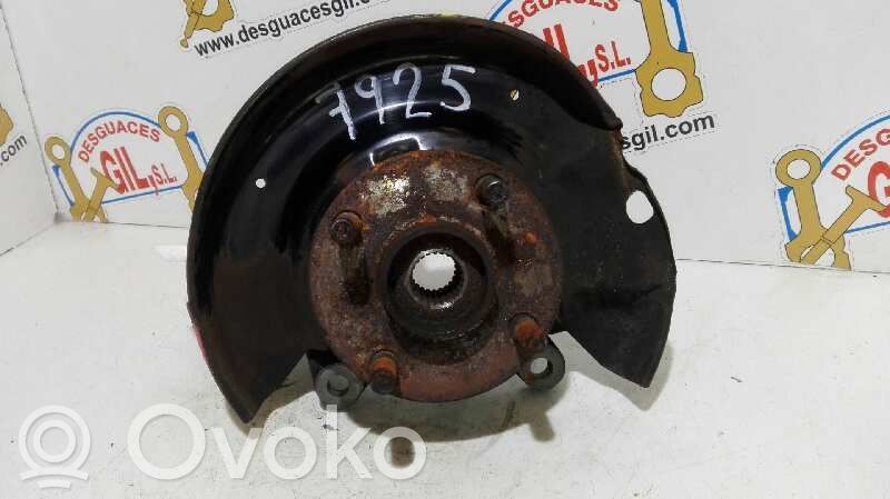 Toyota Yaris Front wheel hub spindle knuckle 