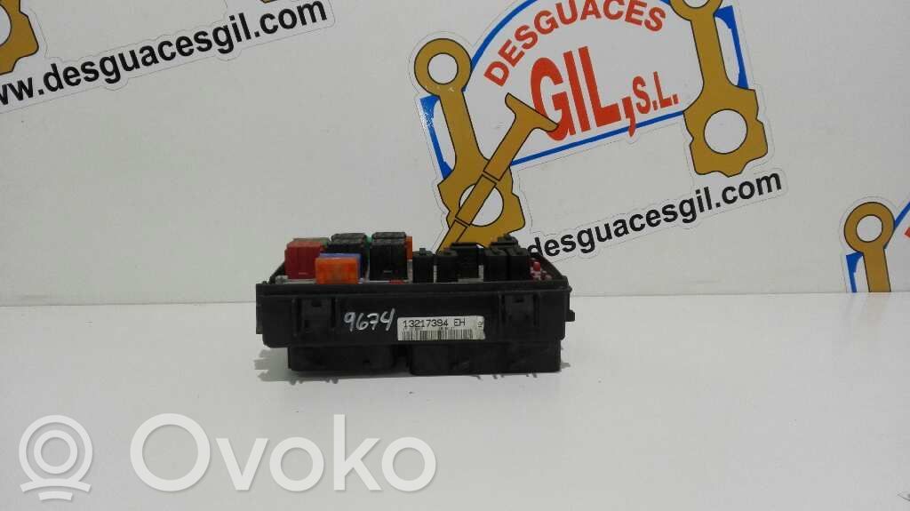 Opel Corsa D Ramka / Moduł bezpieczników 