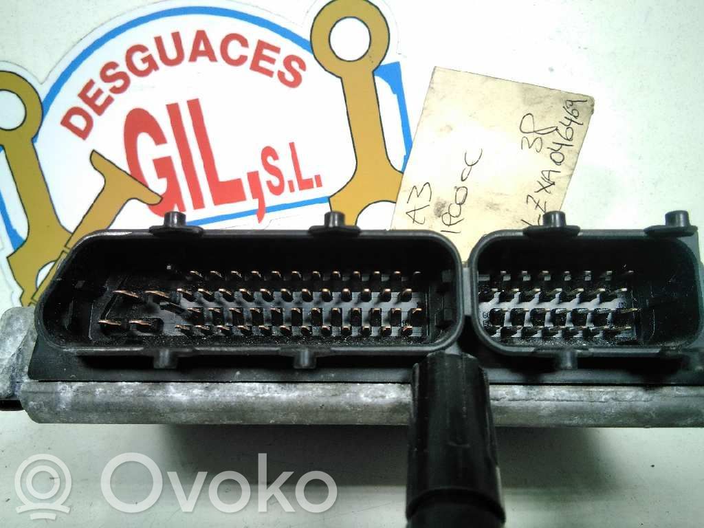 Audi A3 S3 8L Dzinēja vadības bloks 