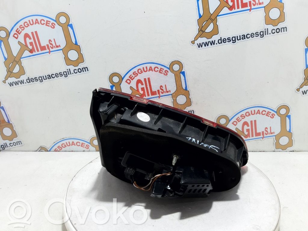 Volkswagen Golf VII Aizmugurējais lukturis virsbūvē 