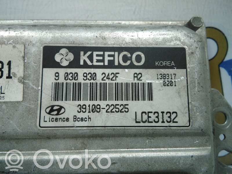 Hyundai Accent Engine control unit/module 