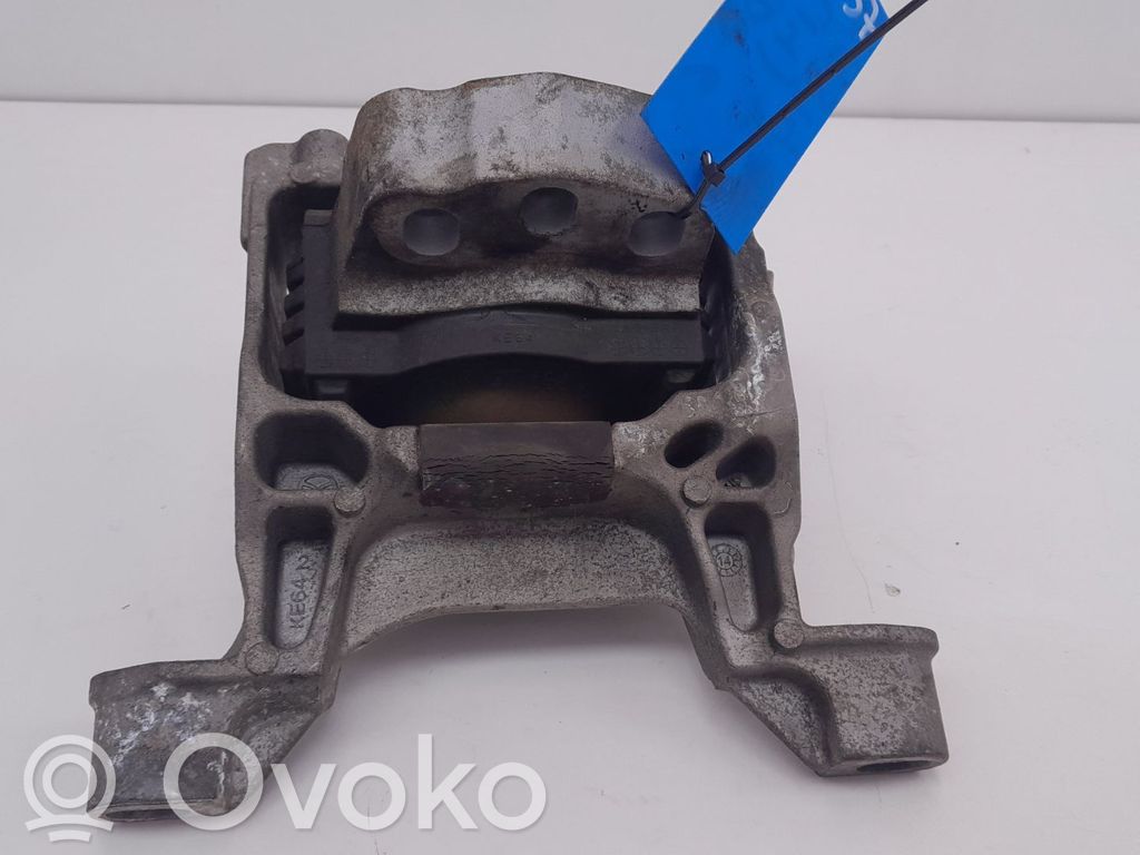 Mazda 6 Engine mount bracket 