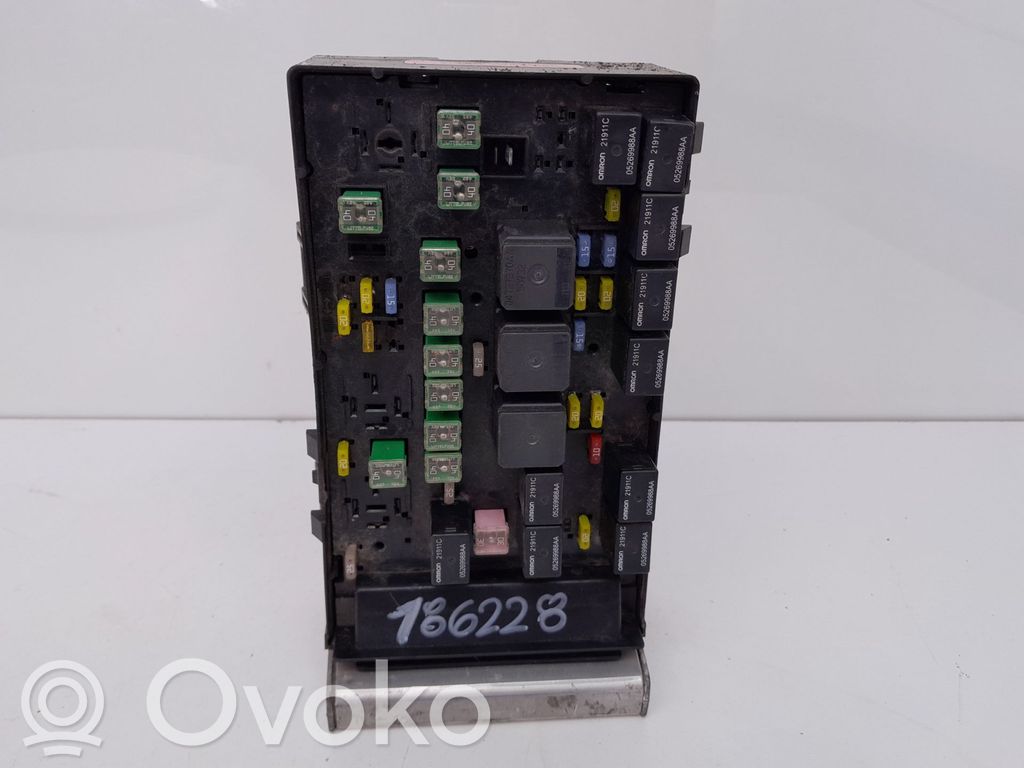 Módulo de fusible   04727558AD,186228