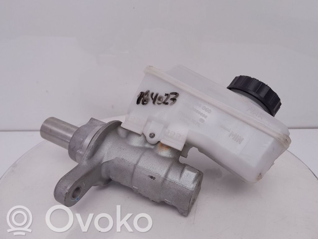 BMW X1 F48 F49 Główny cylinder hamulca 