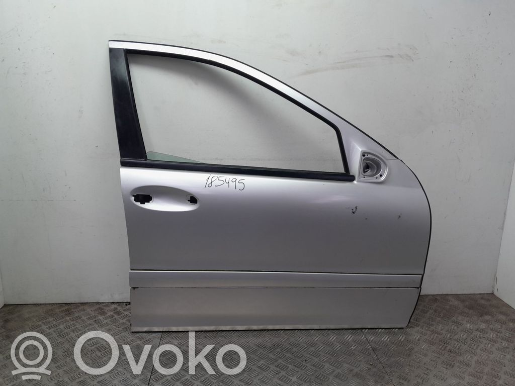 Mercedes-Benz C W203 Drzwi przednie 