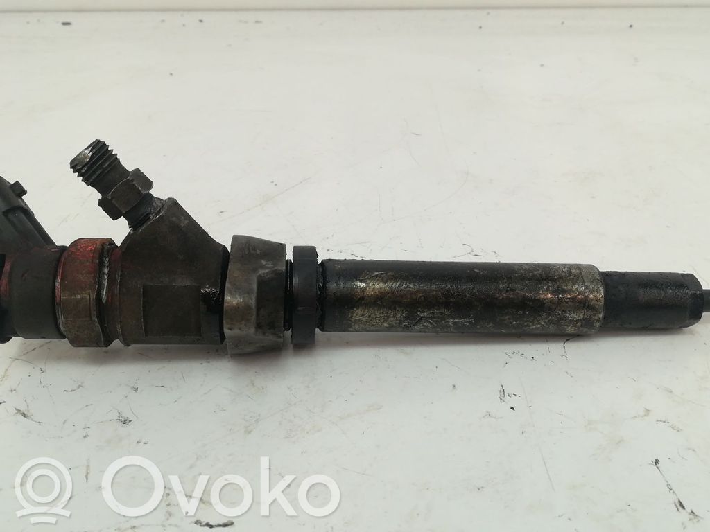 Citroen C4 I Wtryskiwacz paliwa 
