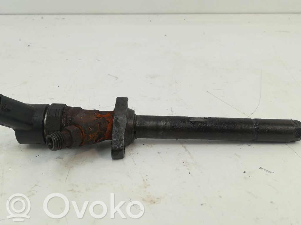 Inyector de combustible   0445110057,185972