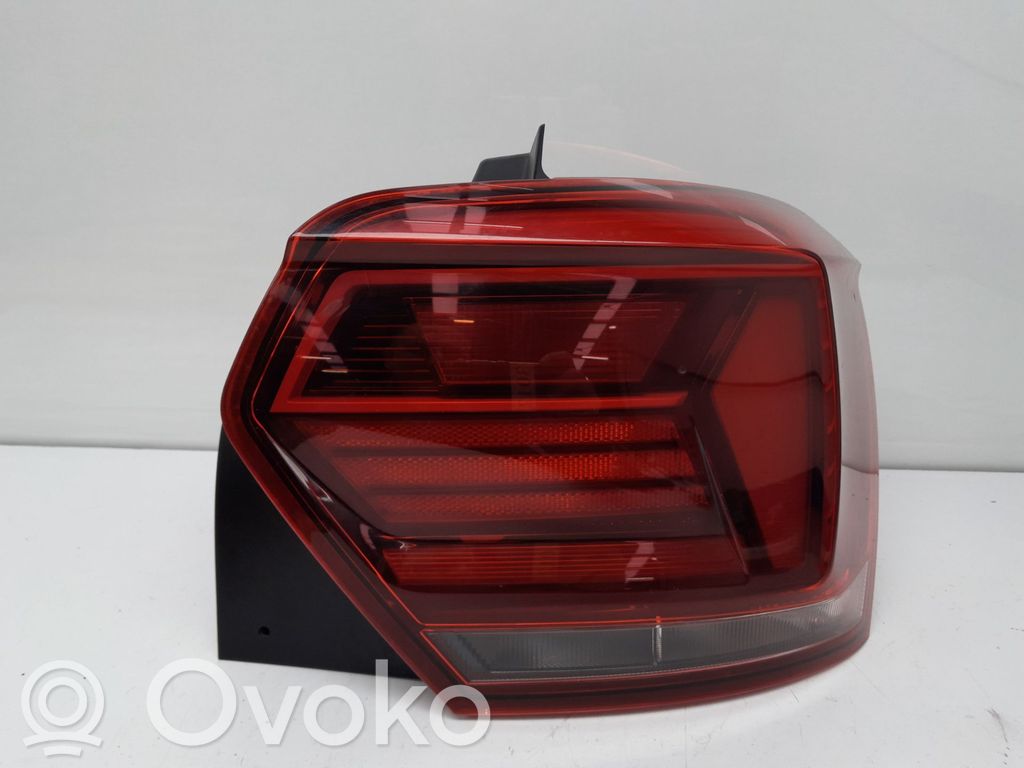 Volkswagen Polo VI Lampa tylna 