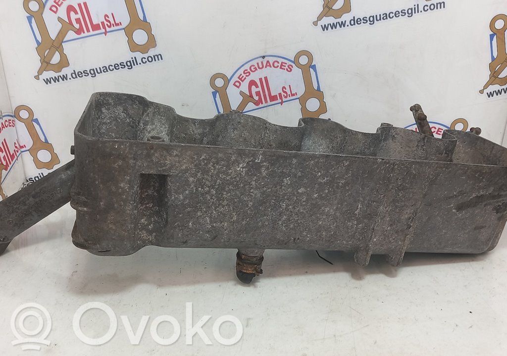 Mercedes-Benz 100 W631 Copertura per bilanciere albero a camme 