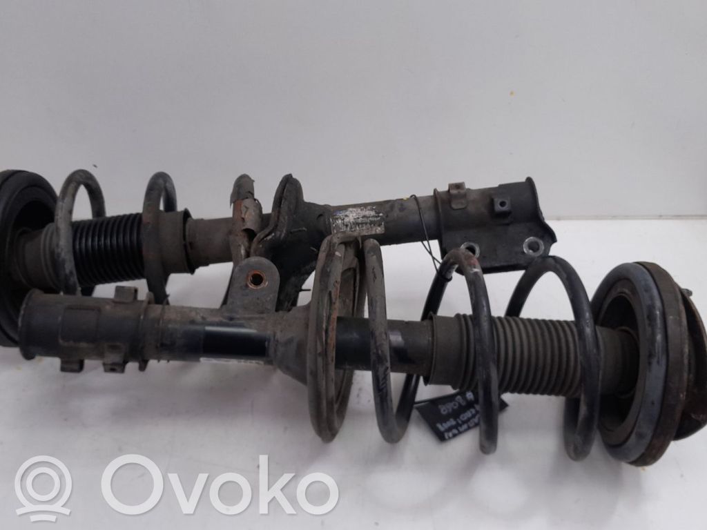 KIA Sorento Amortyzator przedni