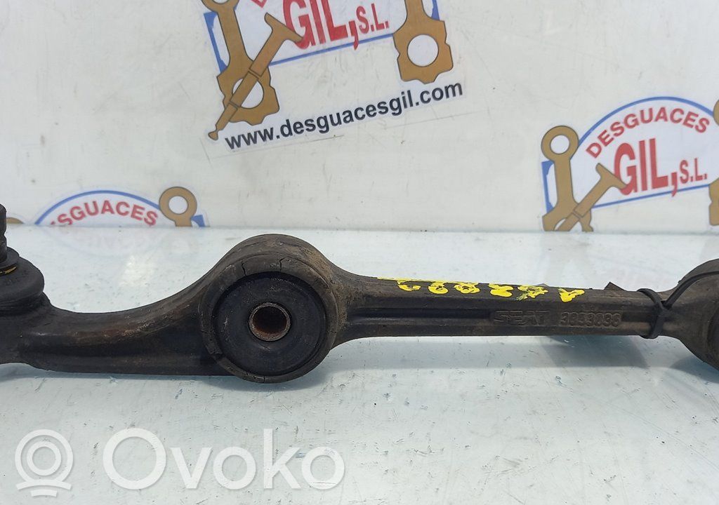 Seat Ibiza I (021A) Braccio di controllo sospensione anteriore inferiore/braccio oscillante 