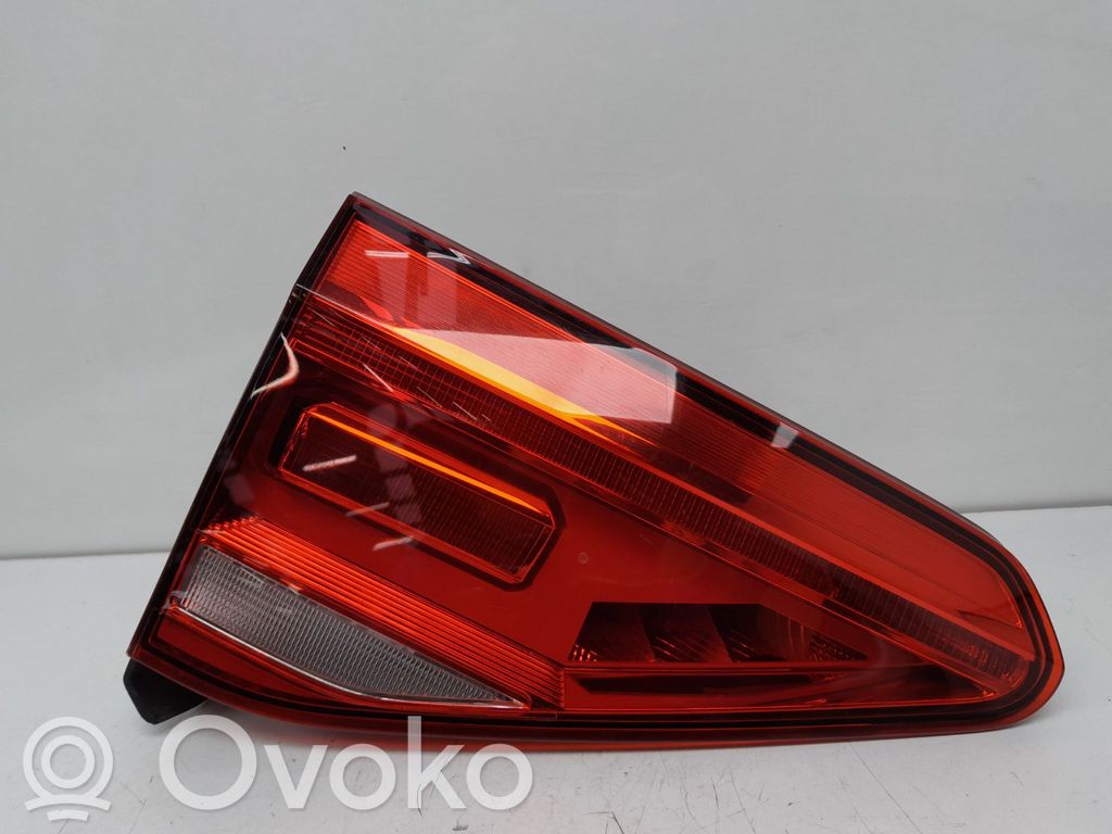 Lampa tylna   5TA945093D,210452