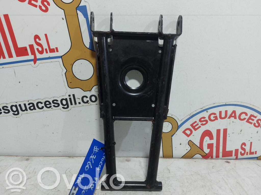 Triangle bras de suspension supérieur arrière   121023