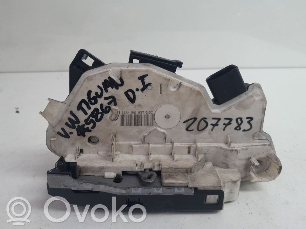 Volkswagen Tiguan Zamek drzwi przednich