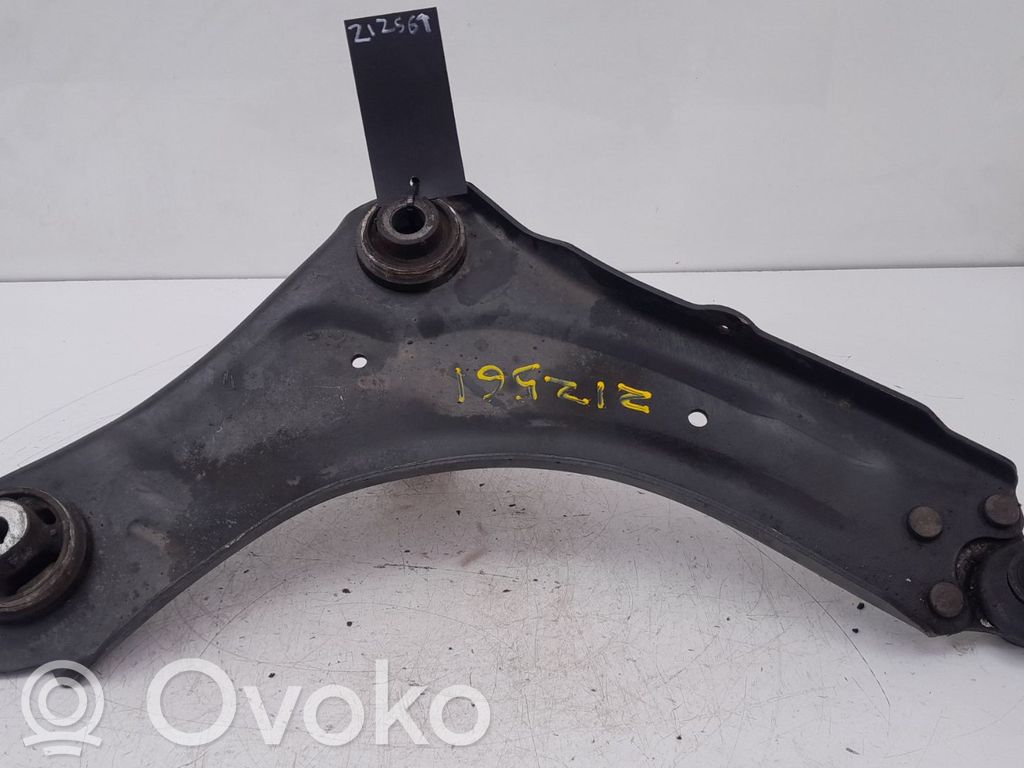 Renault Megane III Brazo de suspensión/horquilla inferior delantero