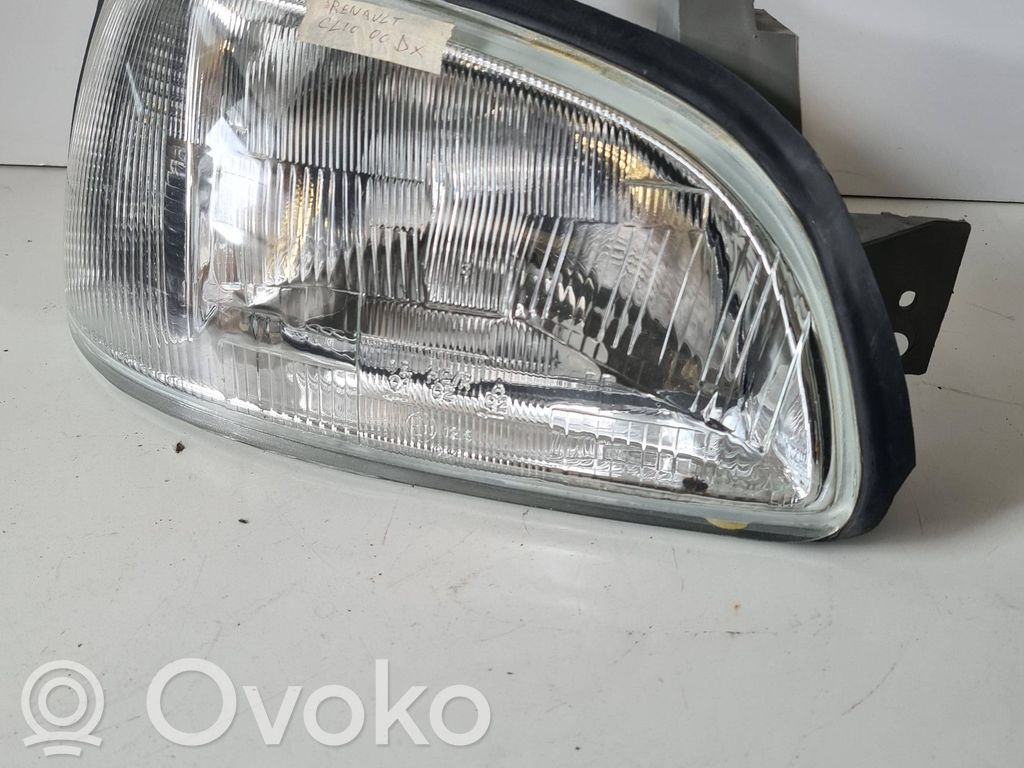 Renault Clio I Scheinwerfer 
