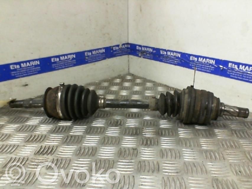 Opel Corsa B Etuvetoakseli 