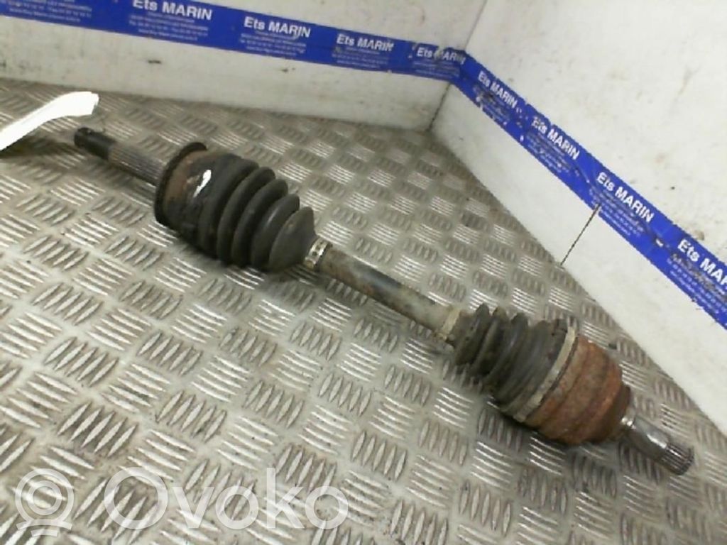 Opel Corsa B Etuvetoakseli 
