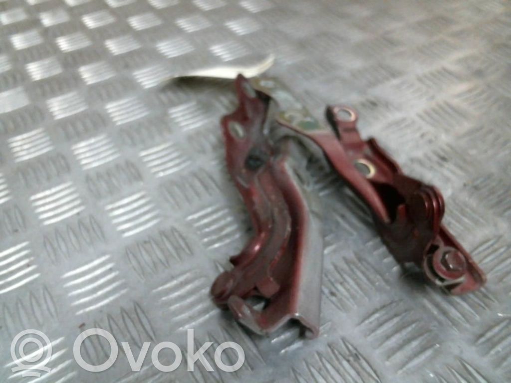 Mazda 2 Dzinēja pārsega eņģe (-es) 