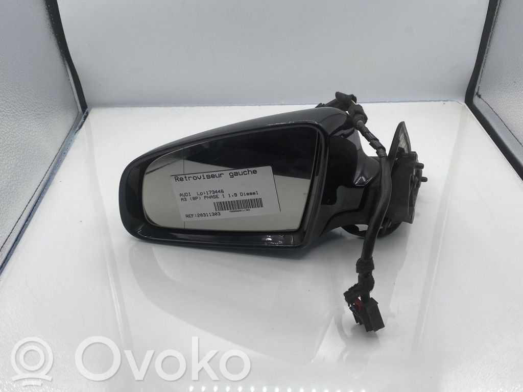 Audi A3 S3 8P Manualne lusterko boczne drzwi przednich 