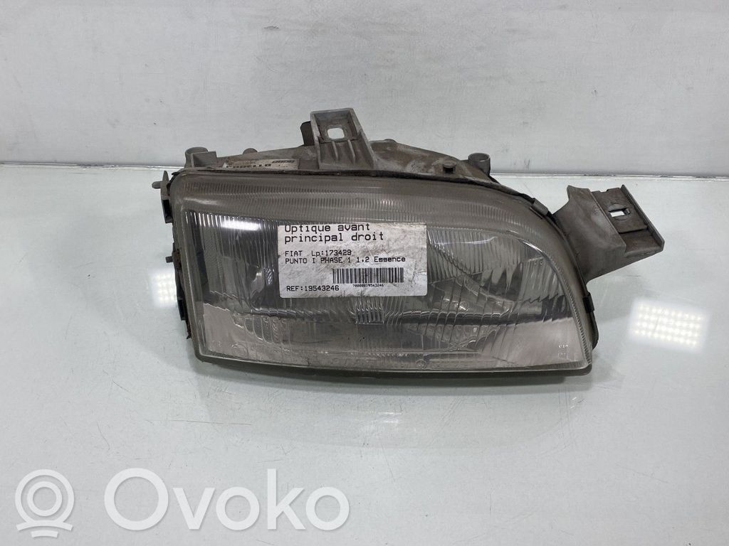 Fiat Punto (176) Far 