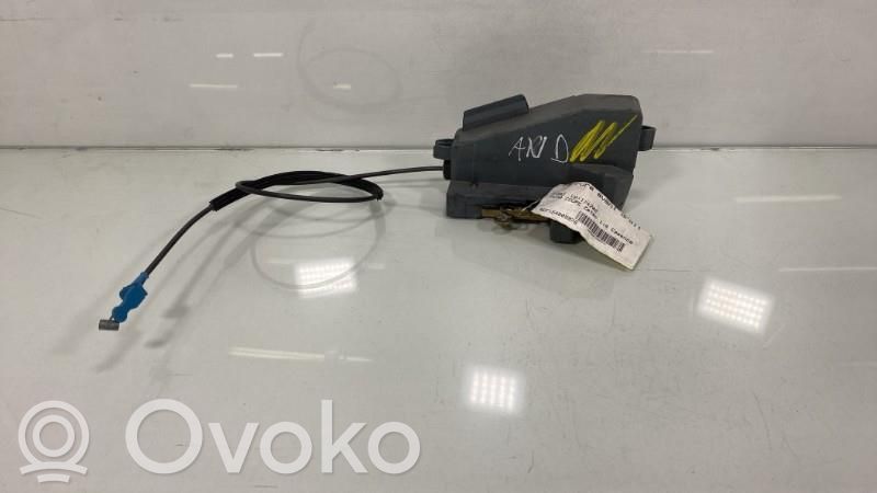 Ford Puma Priekšpusē slēdzene 