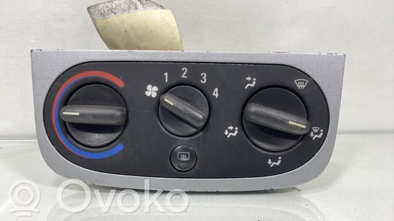 Opel Corsa C Climate control unit 