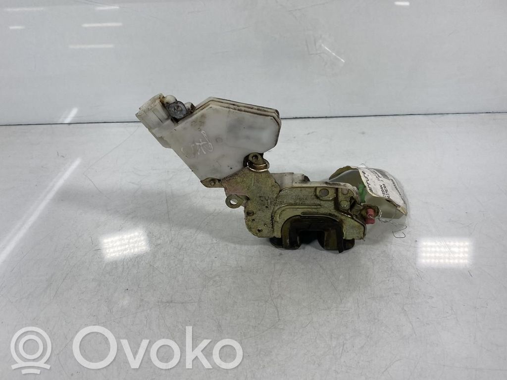 Nissan Primera Front door lock 