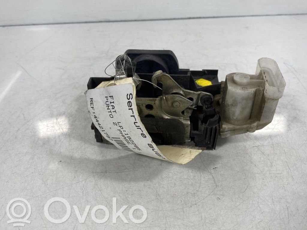 Fiat Punto (188) Serratura portiera anteriore 