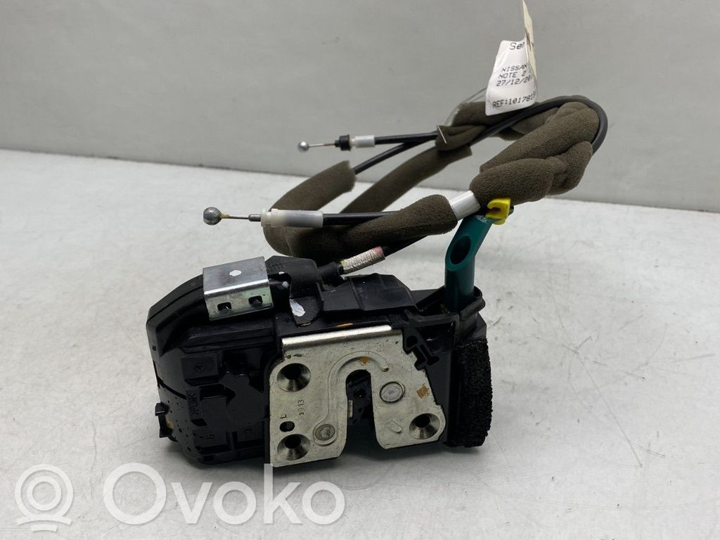Nissan Note (E12) Priekšpusē slēdzene 