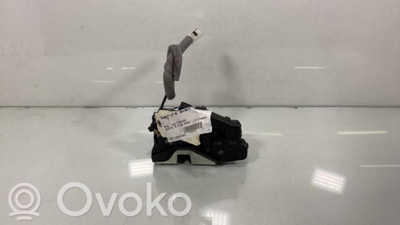 BMW 3 E46 Front door lock 