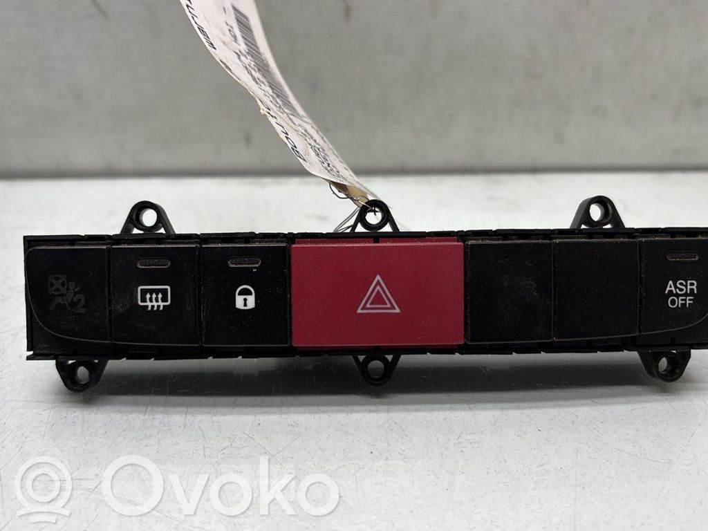 Peugeot Boxer Botón interruptor de luz de peligro 
