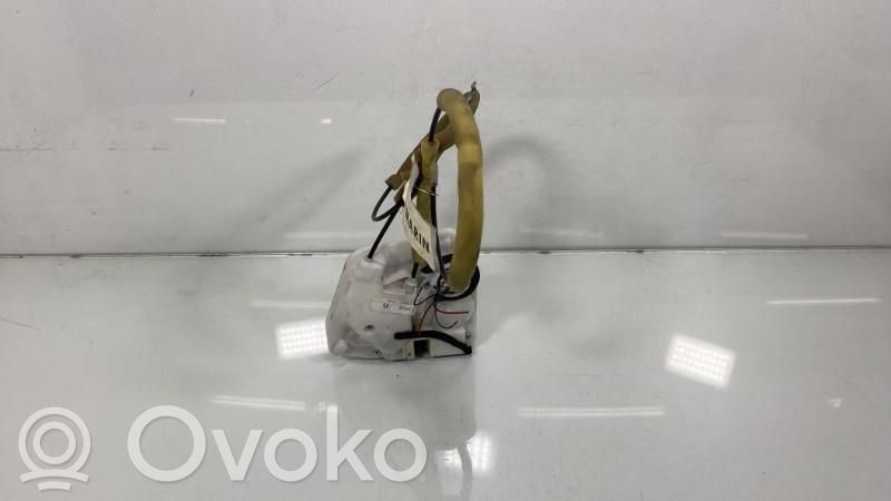 Mazda 2 Front door lock 