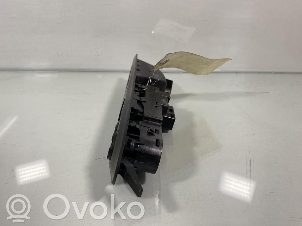 Citroen DS3 Electric window control switch 