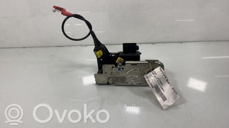 Ford Transit Priekšpusē slēdzene 