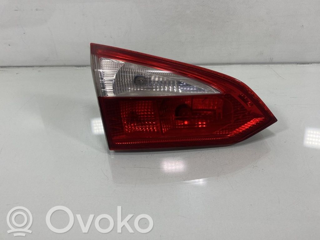 Ford Focus Tailgate rear/tail lights 