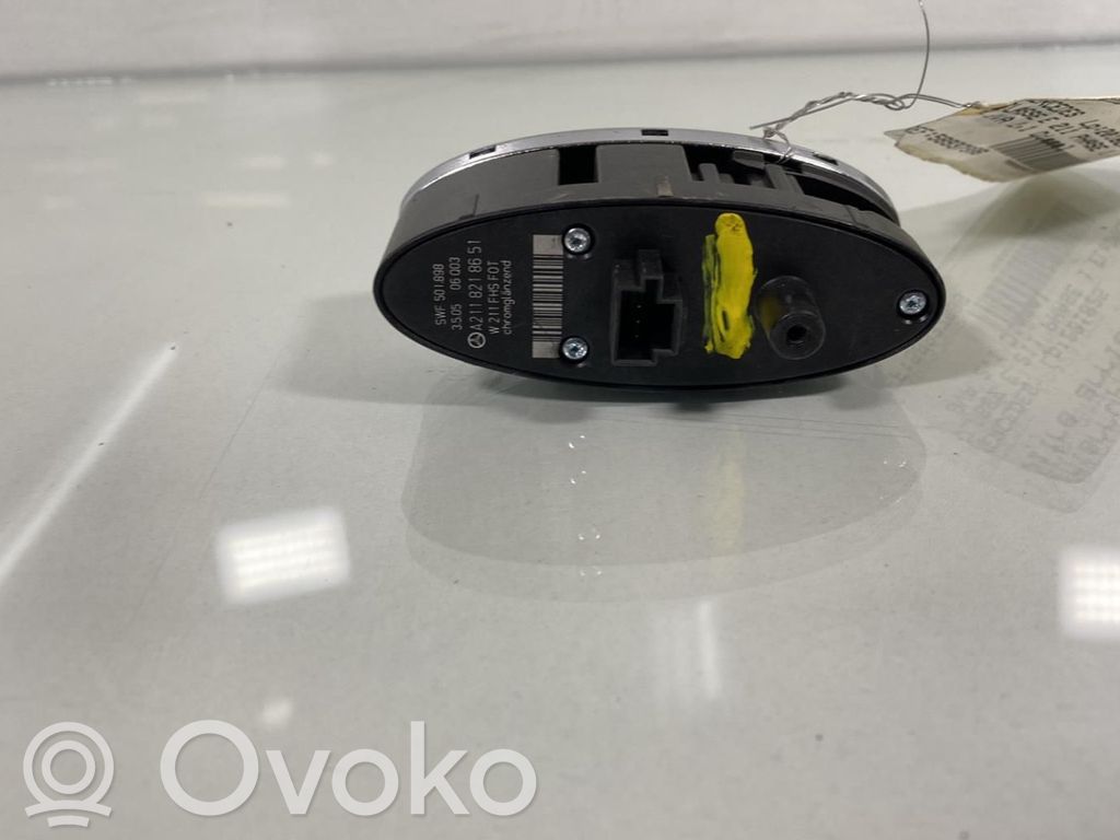 Mercedes-Benz E W211 Electric window control switch 