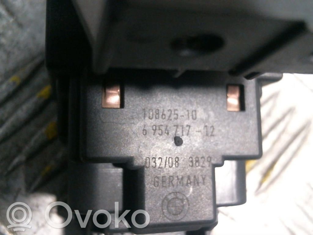 Lector de tarjeta/llave de arranque   66129172369