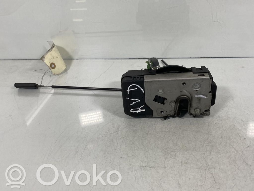 Opel Corsa C Front door lock 