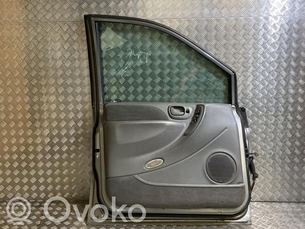 Chrysler Grand Voyager IV Puerta delantera 
