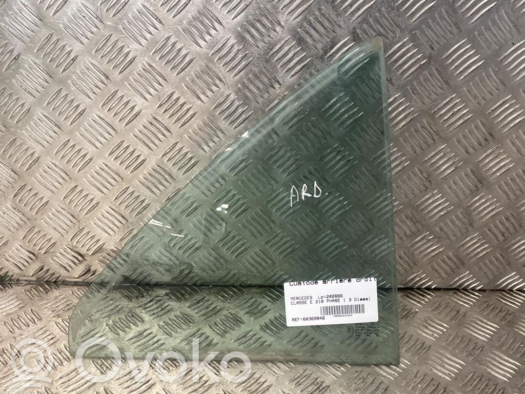 Mercedes-Benz E W210 Rear vent window glass 