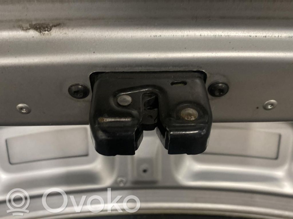 Renault Fluence Puerta del maletero/compartimento de carga 