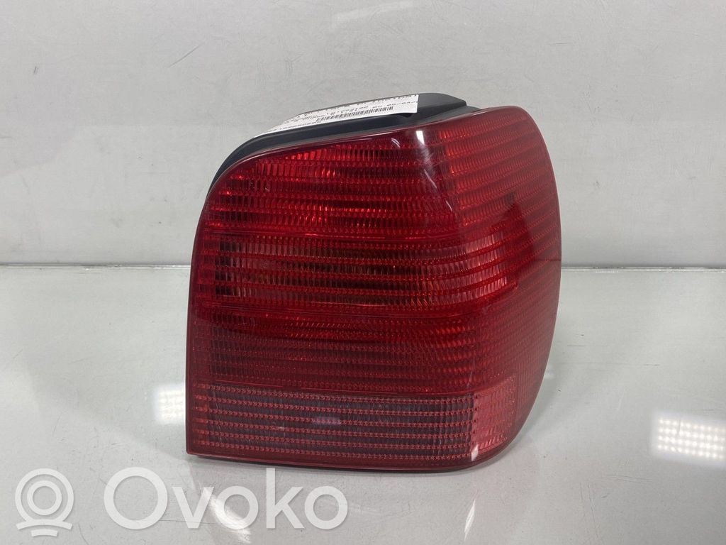 Volkswagen Polo III 6N 6N2 6NF Lampă spate în caroserie 