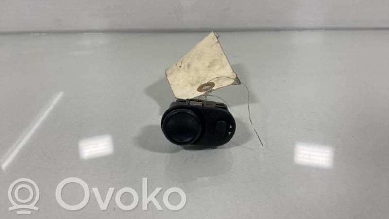 Opel Corsa C Wing mirror switch 