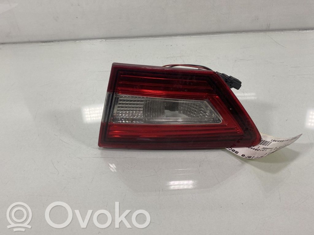 Renault Clio IV Luci posteriori del portellone del bagagliaio