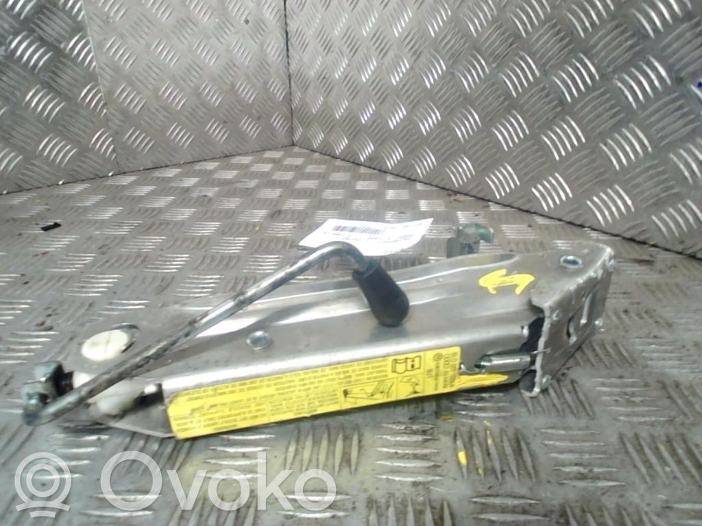 Lewarek samochodowy   1J0011031F