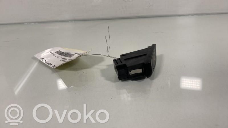 Audi A5 8T 8F Comutator lumini pericol 