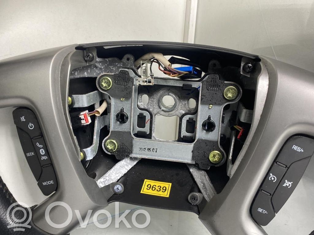 Chevrolet Captiva Ohjauspyörä 